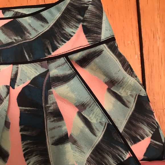 Olive + Oak XS  shorts palm print - Picture 4 of 4